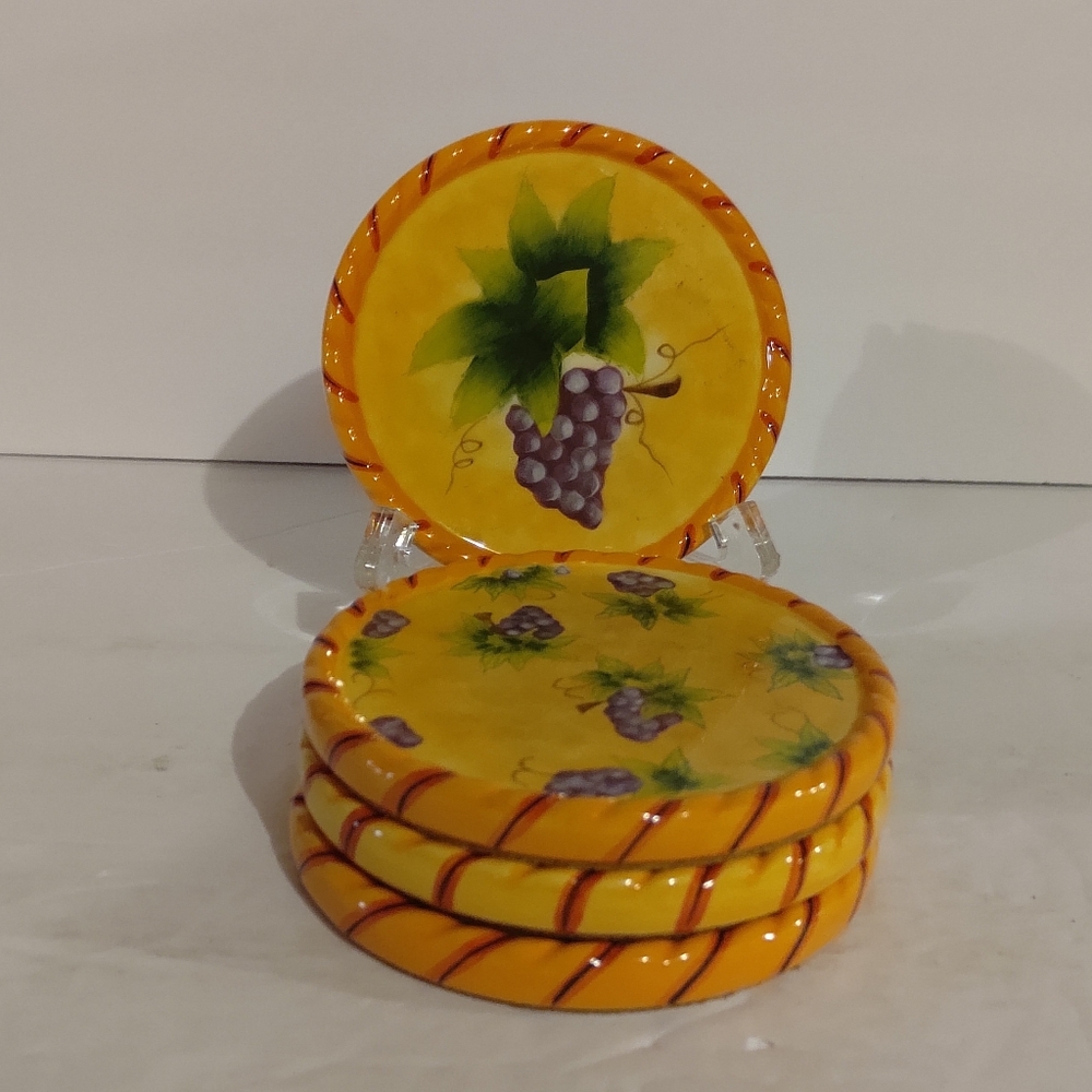 4 pc Vintage Fruit & Floral Coaster set.  4"